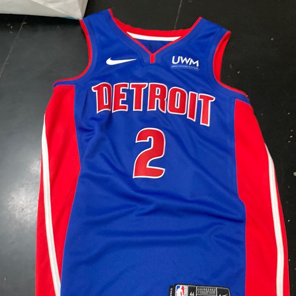 Cade Cunningham jersey size medium